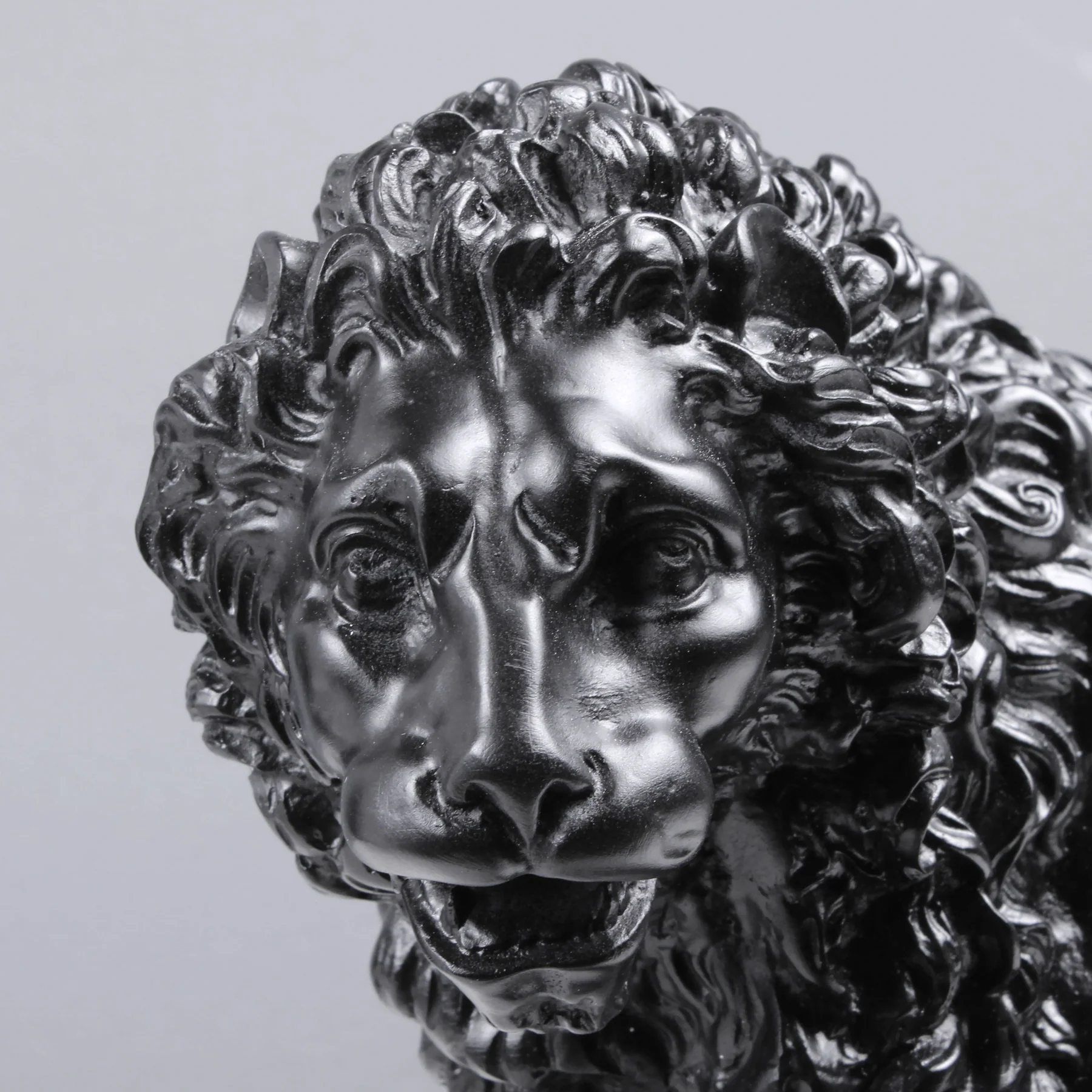 006-black-medici-lions-statue-in-pair-SCRO4401220_1800x1800